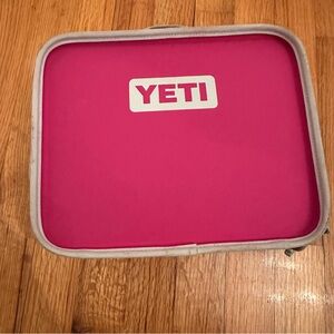 YETI Daytrip Lunch Box, Prickly Pear Pink